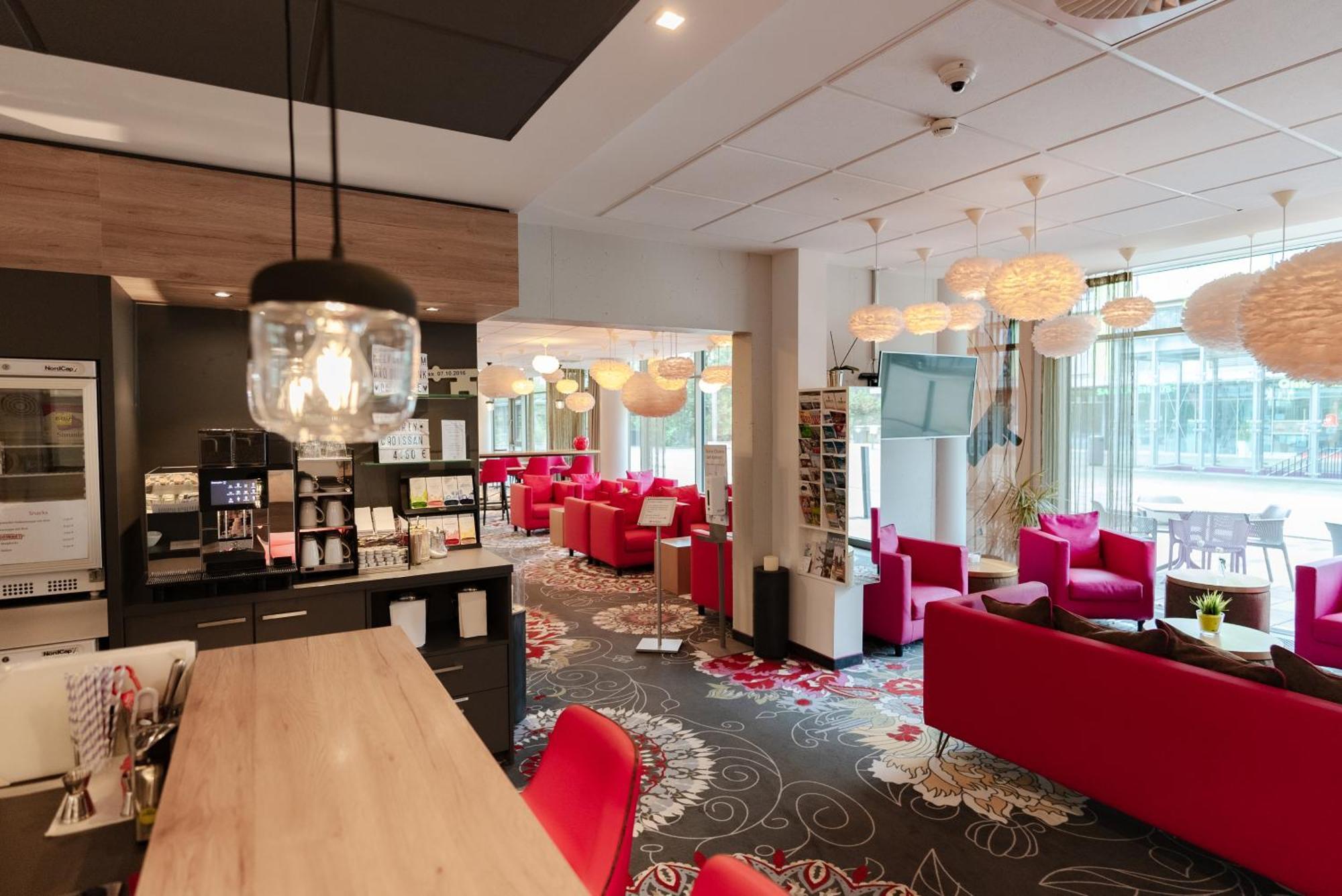 Qubixx Stadtmittehotel Швебіш-Галль Екстер'єр фото